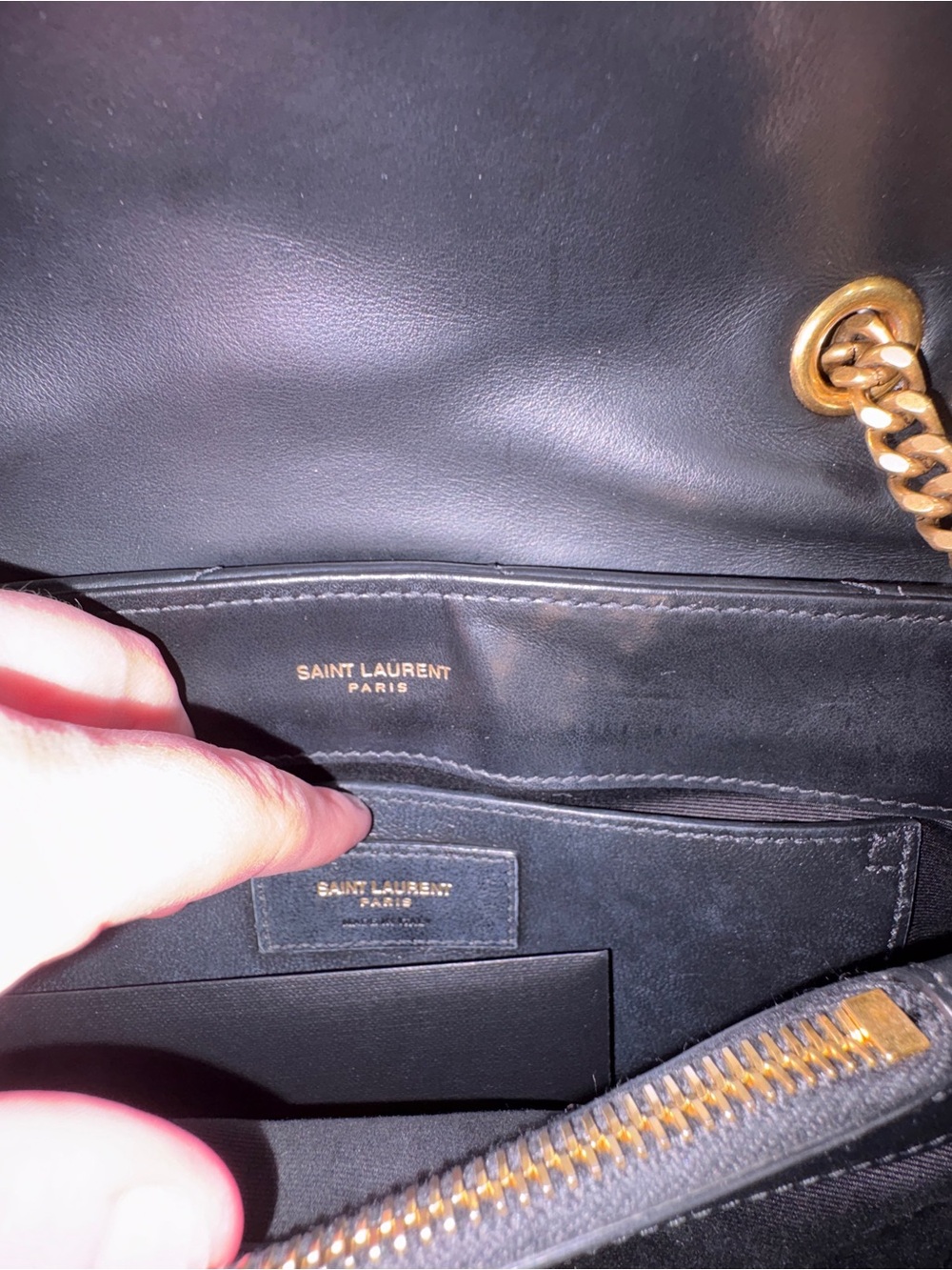 Small Saint Laurent Loulou shoulder bag in black matelassé leather - Picture 2 of 8